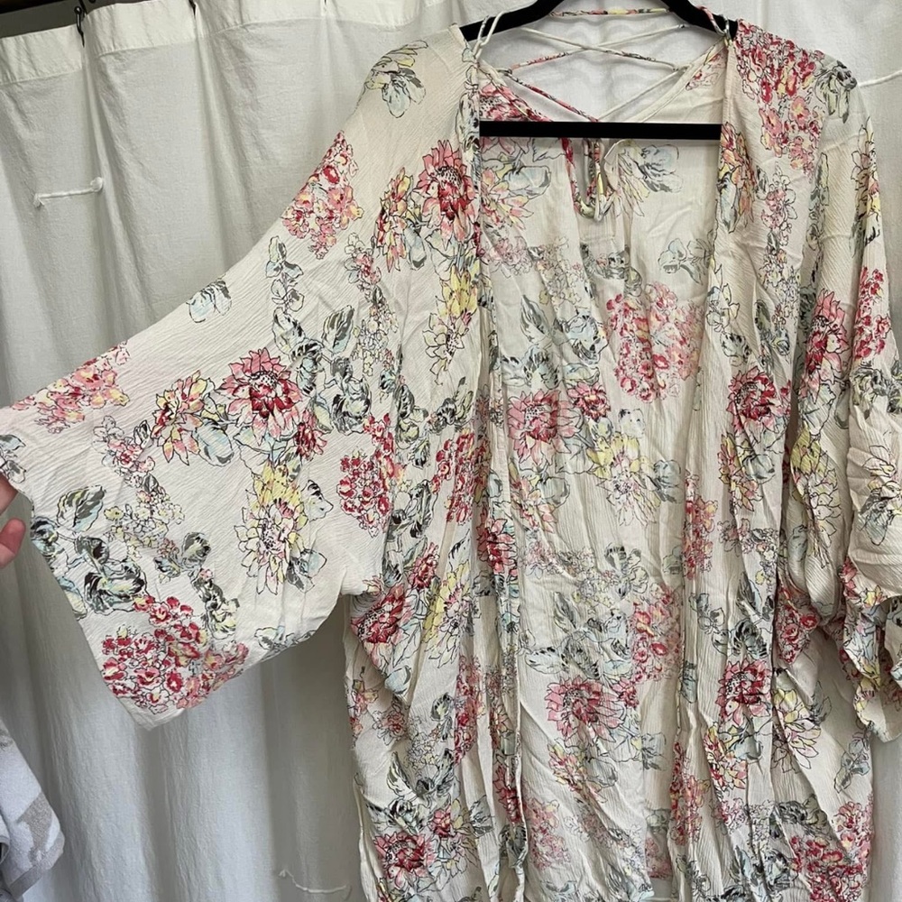 Billabong Cream and Pink Oversized Blouse